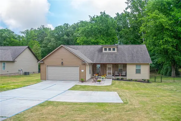 834 Conneross Road, Townville, SC 29689