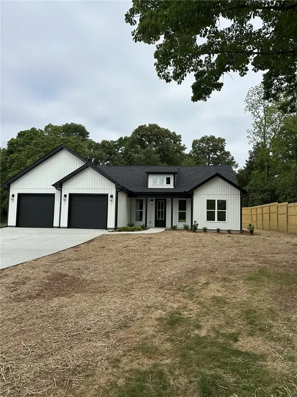 1427 E Calhoun Street, Anderson, SC 29621