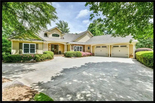 216 Winding Oaks Drive, Seneca, SC 29672