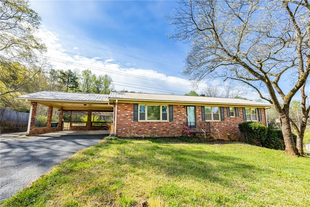 402 Maple Avenue, Seneca, SC 29678 - #1