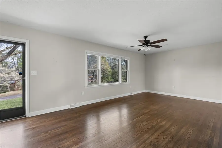 402 Maple Avenue, Seneca, SC 29678 - #2