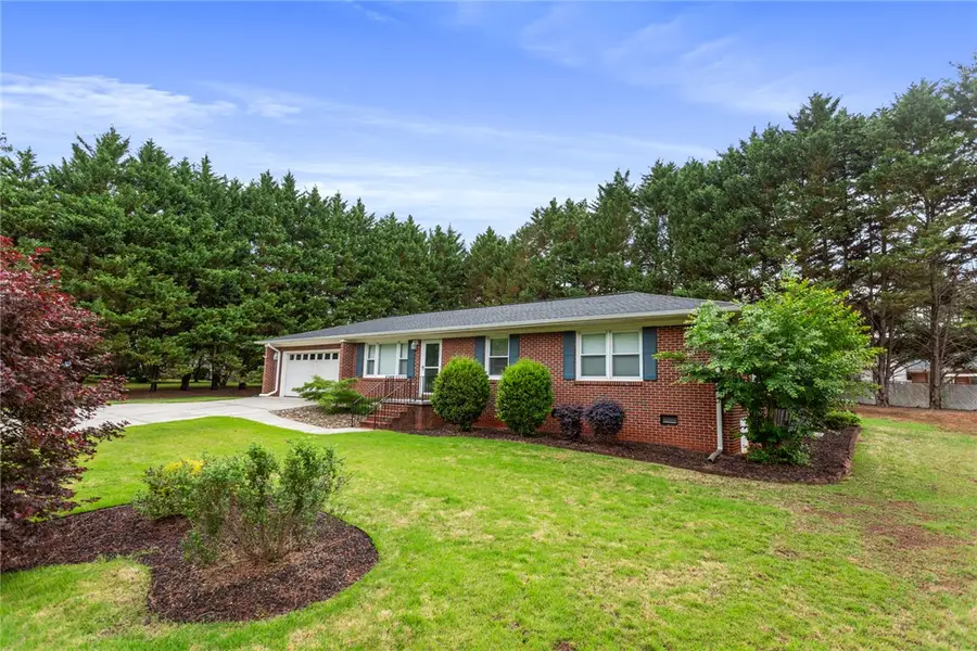 202 Keowee Trail, Seneca, SC 29672 - #2
