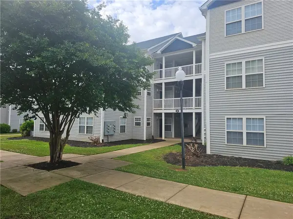 142 University Village Drive #L, Central, SC 29630
