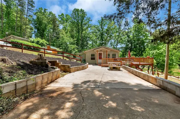 110 Lakeshore Lane, Seneca, SC 29678