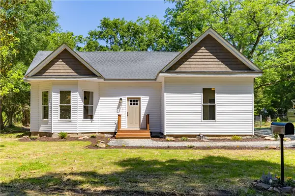 114 E Mcgee Street, Honea Path, SC 29654