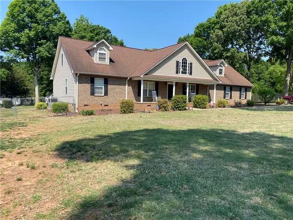 109 Whispering Pines Drive, Anderson, SC 29621