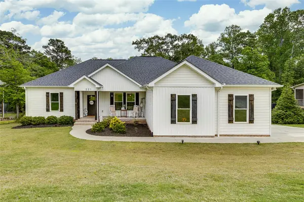 221 Glen Laurel Drive, Easley, SC 29642