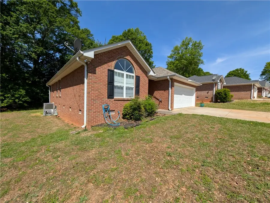 124 Woodbridge Court, Anderson, SC 29621 - #2