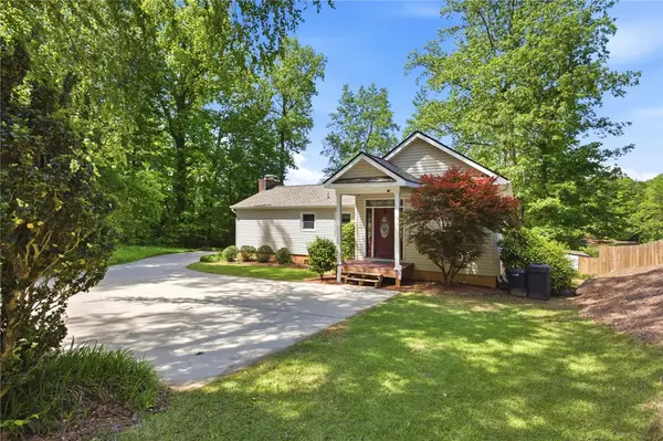 633 N Lake Drive, Salem, SC 29676