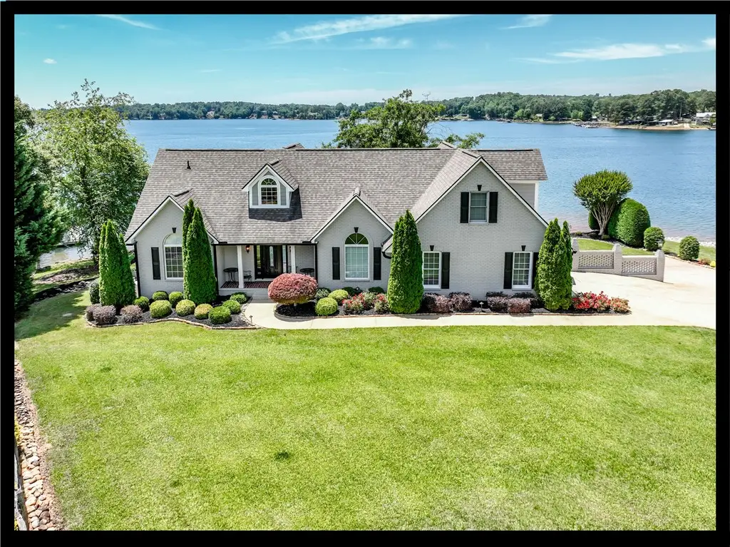 190 Walker Point, Seneca, SC 29672 - #1