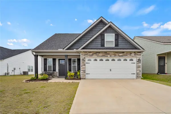 1386 Romany Court, Boiling Springs, SC 29316