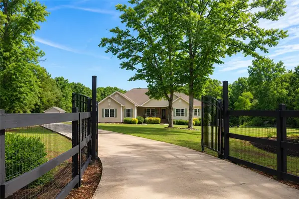 190 Fred Bradford Road, Iva, SC 29655