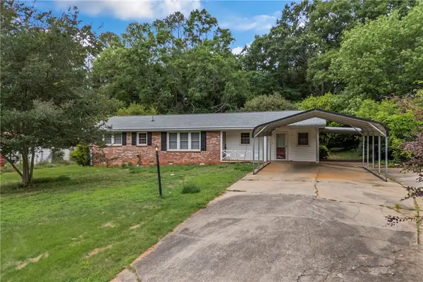 104 Henry Avenue, Seneca, SC 29678