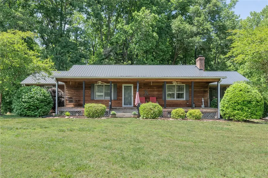 606 Mountain View Road, Williamston, SC 29697 - #2