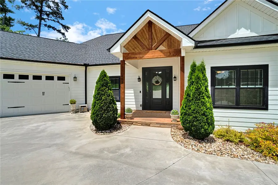 602 W Pine Court, Seneca, SC 29672 - #2