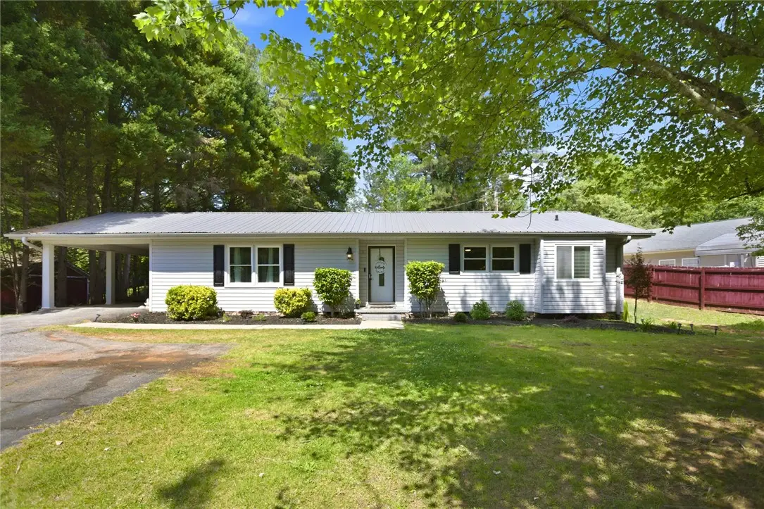 1013 S Greenwich Drive, Walhalla, SC 29691 - #1