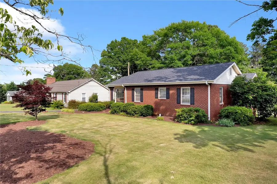 206 Hillside Drive, Greer, SC 29651 - #2