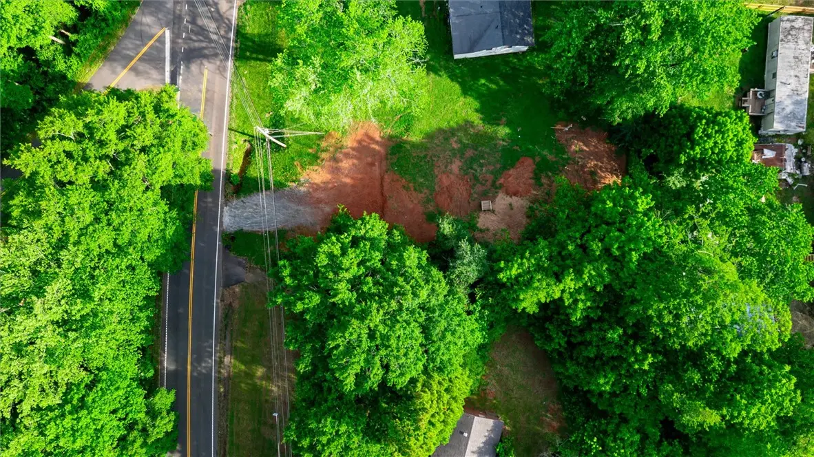 903 Dacusville Highway, Easley, SC 29640 - #1