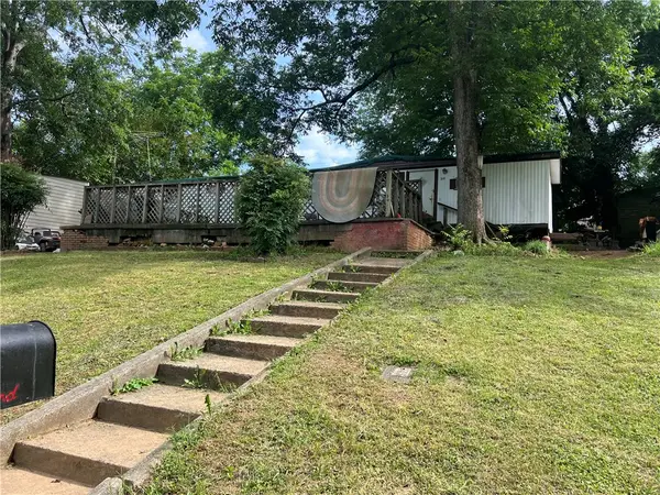310 Jaynes Street, Walhalla, SC 29691