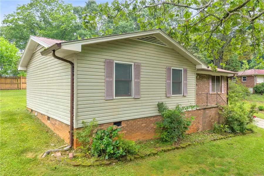 1064 S Greenwich Drive, Walhalla, SC 29691 - #3
