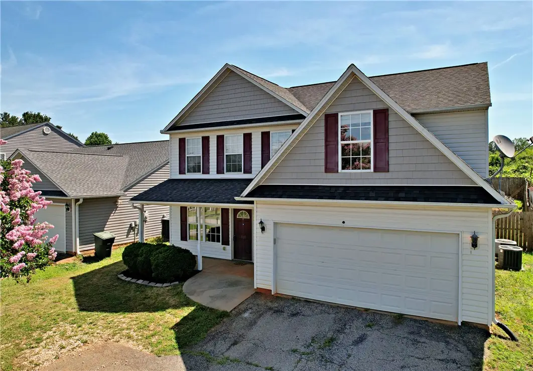 305 N Chestnut Street, Seneca, SC 29678 - #1