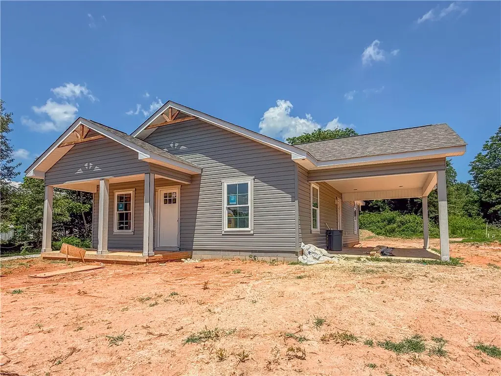 505 S Oak Street, Seneca, SC 29678 - #1
