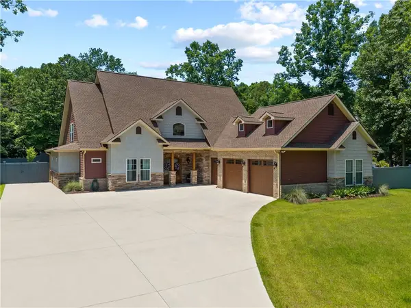 218 Riverlake Road, Fair Play, SC 29643