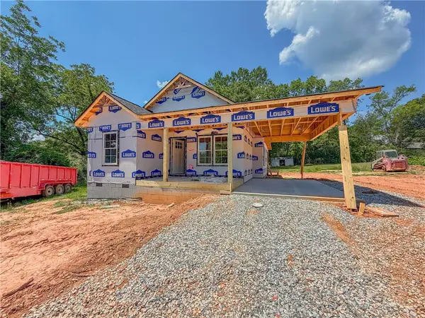 306 W South 3rd Street, Seneca, SC 29678