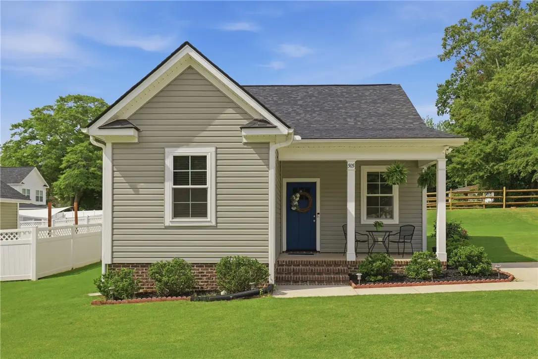505 W D Avenue, Easley, SC 29640 - #1
