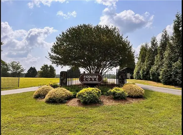 Tracts U & 1J The Bear Boulevard, Tamassee, SC 29686