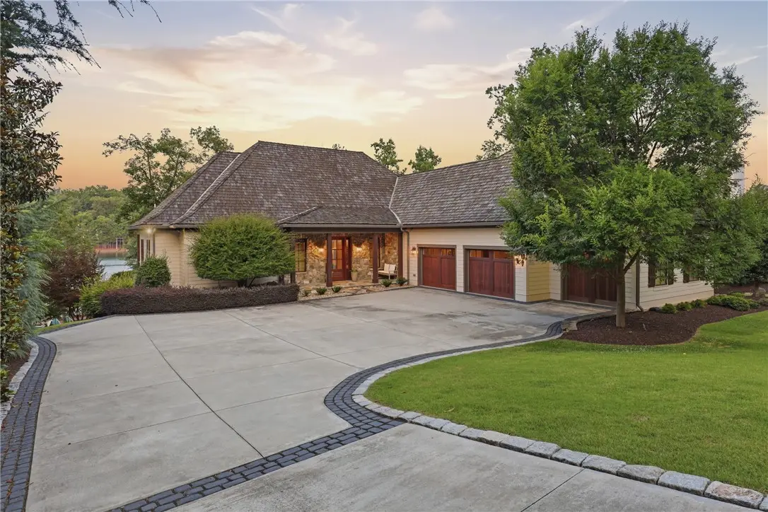 147 S Edgewater Drive, Sunset, SC 29685 - #1