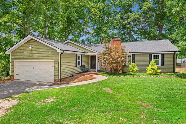 121 White Oak Drive, Easley, SC 29642
