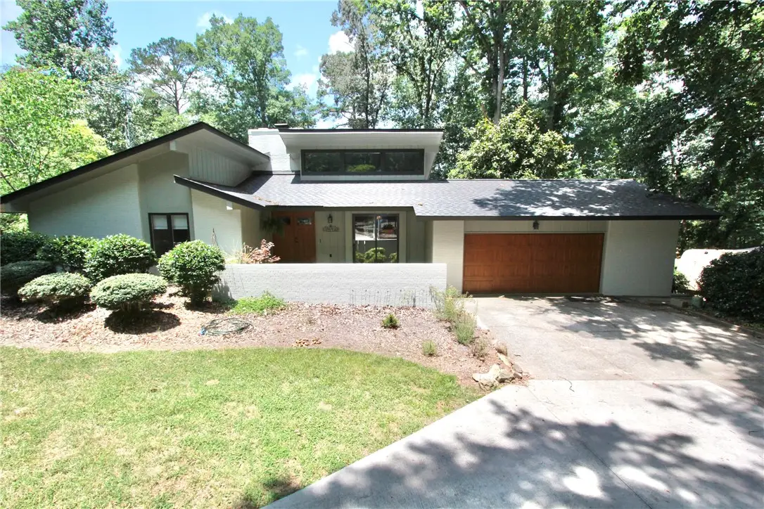 121 Circle Drive, Townville, SC 29689 - #1