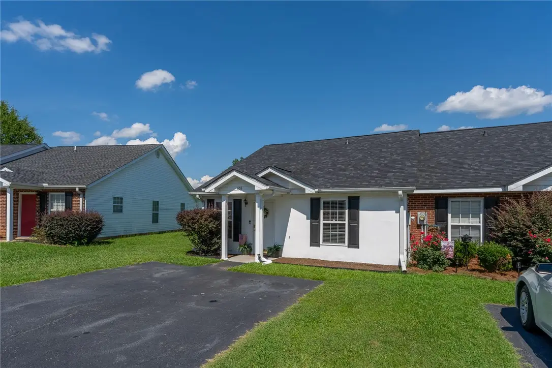 108 Pender Row Circle, Ninety Six, SC 29666 - #1