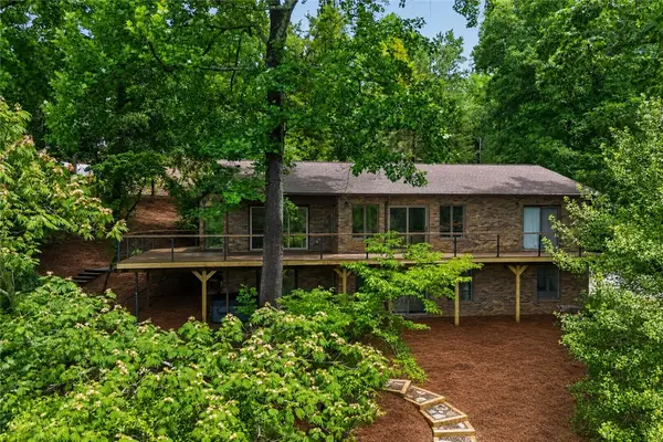 304 Lakeside Drive, Seneca, SC 29672