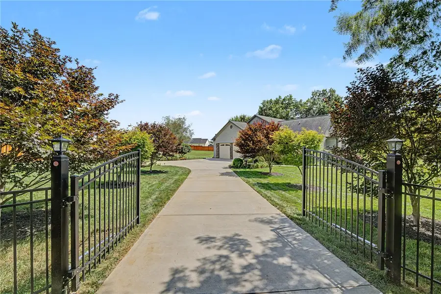 102 Gresham Road, Simpsonville, SC 29681 - #2