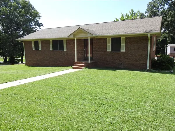 729 Darlington Street, Calhoun Falls, SC 29628