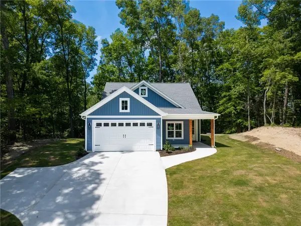 322 Oconee Avenue, Westminster, SC 29693
