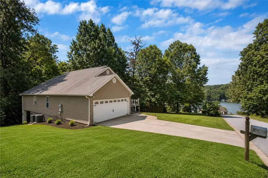 302 Ridgeside Court, West Union, SC 29696 - #2