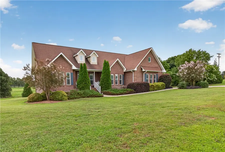 200 Willow Ridge Road, Westminster, SC 29693 - #2