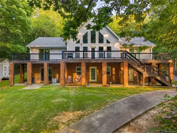104 Gates Cove Drive, Fair Play, SC 29643
