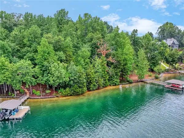 752 Woods Edge Drive, Seneca, SC 29672