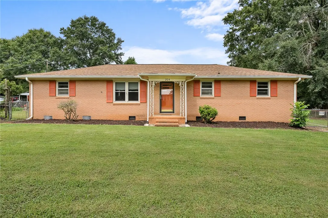 204 Friendship Lane, Anderson, SC 29624 - #1