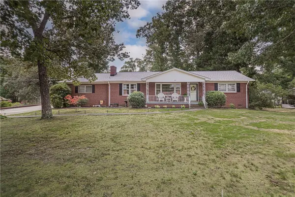 110 George Street, Easley, SC 29642