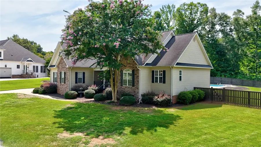 105 Pondstone Court, Easley, SC 29642 - #2