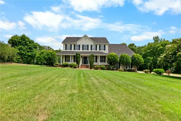 172 Oaklawn Road, Pelzer, SC 29669