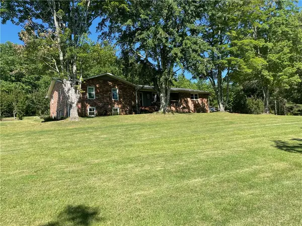329 Wash Lesley Road, Pickens, SC 29671