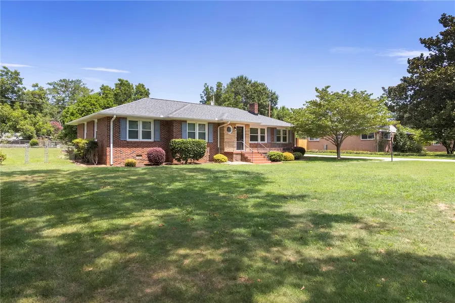 310 Jeb Stuart Avenue, Anderson, SC 29625 - #2