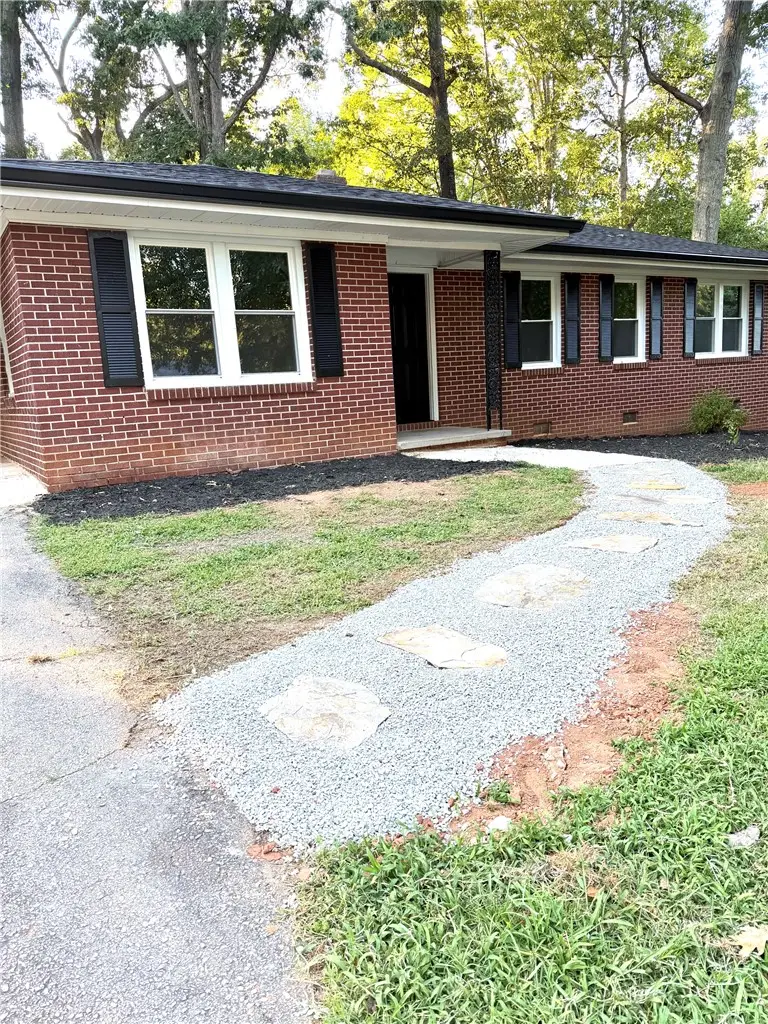 117 Anderson Avenue, Westminster, SC 29693 - #2