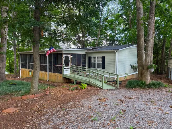 322 Lakeview Drive, Townville, SC 29689